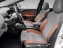 Volkswagen ID.4 Max 77 kWh / SOH 90% / Pano / Camera / Parkeersensoren V+A / Lichtmetaal 20 inch / Warmtepomp / Zwenkbare trekhaak / **