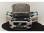 Volvo V60 T6 PLUG-IN HYBRID AWD ULTRA DARK *VOL!* -PANO.DAK|BOWERS&WILKNS|360°CAM|HEAD-UP DISP.|SPORTSTOELEN|PRIVACY.GLAS|20"|SoH:100%
