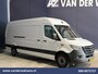 Mercedes-Benz Sprinter 317 CDI 170pk L3H2 Euro6 Airco | 360 Graden Camera | Navigatie | Apple Carplay | Chauffeursstoel Cruisecontrol, Android Auto, Stoelverwarming, 270 Graden Achterdeuren, Parkeersensoren, Bijrijdersbank