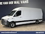 Mercedes-Benz Sprinter 317 CDI 170pk L3H2 Euro6 Airco | 360 Graden Camera | Navigatie | Apple Carplay | Chauffeursstoel Cruisecontrol, Android Auto, Stoelverwarming, 270 Graden Achterdeuren, Parkeersensoren, Bijrijdersbank