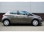 Toyota Yaris 1.0 VVT-i Comfort/2e Eigenaar/All-season/NL Auto!