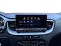 Kia Ceed Sportswagon 1.5 T-GDi DynamicLine 140 PK | Cruise Control Adaptief | Camera | Carplay | Navi | LM Velgen | 140 PK | Fabrieksgarantie 19-8-2031 +3x 1 jaar* | NAP