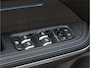 Lynk & Co 01 1.5 Plug-In Hybrid 262pk Zwarte hemel/ Stuurverwarming/ Trekhaak/ Panoramadak/ 360 Camera/ Adapt. cruise/ Infinity Audio/ Navigatie/ Carplay