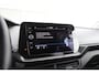 Volkswagen T-Cross 1.0 TSI 95pk Life Edition | Trekhaak | App Connect | Achteruitrijcamera | Clima | Stoelverwarming
