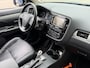 Mitsubishi Outlander 2.0 PHEV Hybride Instyle -Automaat I Navigatie I Schuifdak I Airco I Xenon I PDC I Trekhaak I Dealer onderh.