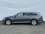 Volkswagen Passat Variant 2.0 TDI Connected Series Plus Stoelverwarming | LED | Panoramadak | Digitaal dashboard | Clima | Cruise