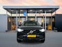 Volvo XC60 T6 Plus Dark | 19" Allseason | Adaptieve Cruise | Panoramadak | Elektr. verst. Stoelen | Keykess | Stoel/Stuur/Achterbankverwarming |
