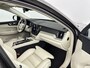 Volvo XC60 T6 Plus Dark | 19" Allseason | Adaptieve Cruise | Panoramadak | Elektr. verst. Stoelen | Keykess | Stoel/Stuur/Achterbankverwarming |