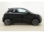 Fiat 500 Icon 42 kWh | DEMO | Panoramadak | Achteruitrijcamera | Apple Carplay/Android Auto | Climate control | Stoelverwarming | Lichtmetalen velgen | Parkeersensoren