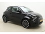 Fiat 500 Icon 42 kWh | DEMO | Panoramadak | Achteruitrijcamera | Apple Carplay/Android Auto | Climate control | Stoelverwarming | Lichtmetalen velgen | Parkeersensoren