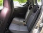 Suzuki Alto 1.0 Comfort Plus Automaat LAGE KM stand - Dealeronderhouden Rijklaarprijs! | 12 Maanden Garantie | Onderhoudsbeurt | Nieuwe APK | Mobiliteitservice |