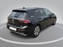 Volkswagen Golf 1.5 eTSI 110KW/150PK Goal · Navigatie · Apple/Android Car Play · Camera + Parkeersensoren · Trekhaak · Garantie t/m 22-07-2027