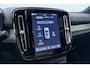 Volvo EX40 Single Motor Extended Range Plus Black Ed. 82 kWh | ACC | Panoramadak | Harman/Kardon | 360° Camera | Warmtepomp | Stoel+Stuurverwarming | 20 inch