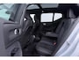 Volvo EX40 Single Motor Extended Range Plus Black Ed. 82 kWh | ACC | Panoramadak | Harman/Kardon | 360° Camera | Warmtepomp | Stoel+Stuurverwarming | 20 inch