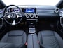 Mercedes-Benz CLA 180 Star Edition Luxury Line Night facelift | Panoramadak | Stoelverwarming | Camera | Sfeerverlichting | Comfortstoel | Draadloze tel. lader | Licht en zicht pakket | Keyless entry, Keyless start