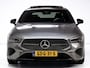 Mercedes-Benz CLA 180 Star Edition Luxury Line Night facelift | Panoramadak | Stoelverwarming | Camera | Sfeerverlichting | Comfortstoel | Draadloze tel. lader | Licht en zicht pakket | Keyless entry, Keyless start