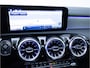 Mercedes-Benz CLA 180 Star Edition Luxury Line Night facelift | Panoramadak | Stoelverwarming | Camera | Sfeerverlichting | Comfortstoel | Draadloze tel. lader | Licht en zicht pakket | Keyless entry, Keyless start
