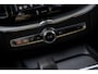 Volvo XC60 2.0 T8 Plug-in hybrid AWD Plus Bright Volvo XC60 2.0 Recharge T8 AWD Plus Bright | Long Range | Trekhaak | Harman Kardon | 360 Camera | Stoel en Stuurverwarming | BLIS | Donker Glas |
