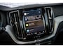Volvo XC60 2.0 T8 Plug-in hybrid AWD Plus Bright Volvo XC60 2.0 Recharge T8 AWD Plus Bright | Long Range | Trekhaak | Harman Kardon | 360 Camera | Stoel en Stuurverwarming | BLIS | Donker Glas |