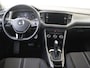 Volkswagen T-Roc 1.5 TSI Style Business | Achteruitrijcamera | Elektrische kofferklep | Adaptieve cruise control | Navigatie | Lane assist | Airco | Carplay|