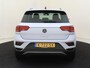 Volkswagen T-Roc 1.5 TSI Style Business | Achteruitrijcamera | Elektrische kofferklep | Adaptieve cruise control | Navigatie | Lane assist | Airco | Carplay|