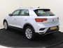 Volkswagen T-Roc 1.5 TSI Style Business | Achteruitrijcamera | Elektrische kofferklep | Adaptieve cruise control | Navigatie | Lane assist | Airco | Carplay|