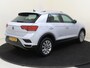 Volkswagen T-Roc 1.5 TSI Style Business | Achteruitrijcamera | Elektrische kofferklep | Adaptieve cruise control | Navigatie | Lane assist | Airco | Carplay|