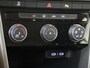 Volkswagen T-Roc 1.5 TSI Style Business | Achteruitrijcamera | Elektrische kofferklep | Adaptieve cruise control | Navigatie | Lane assist | Airco | Carplay|