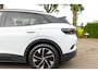 Volkswagen ID.4 Tech 77 kWh Soh 89% I Trekhaak I IQ Light I Panoramadak I Luxe interieur I ergoActive I Adaptive Cruise I BTW