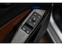 Volkswagen ID.4 Tech 77 kWh Soh 89% I Trekhaak I IQ Light I Panoramadak I Luxe interieur I ergoActive I Adaptive Cruise I BTW