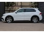 Volkswagen Tiguan 1.4 TSI eHybrid R-Line Business | BTW | PANORAMADAK | IQ-LIGHT | KEYLESS | ACC | ELEK KOFFERKLEP |