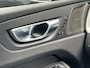 Volvo XC60 2.0 T8 455 Pk AWD Plus Dark 2.0 T8 455 Pk AWD Plus Dark Navigatie Trekhaak Panoramdak Elek Comfortstoelen Leder Full Led Harman Kardon Blis Pilot Assist Acc Getint Glas Plug-in hybrid