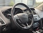Ford Focus Wagon 1.0 Titanium 2e Eigenaar,Navi,Trekhaak,125pk,Clima,Cruise,Pdc V+A,6 Bak,Lm velgen,N.A.P,Apk tot 07-2027