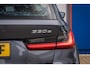BMW 3-Serie Touring 330e eDrive Edition | leder | Stoelverwarming | Digitaal dashboard | Navigatie | Keyless | Apple Carplay/Android Auto | Elektrisch bedienbare achterklep | NL-auto | Apple Carplay/Android Auto|telefoonintegratie premium | Cruise control | Electronic climate controle