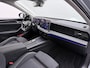 Volkswagen Passat Variant 1.5 eHybrid Elegance Business | ACC | Camera | Zwenk. Trekhaak | Navi | Stoel/Stuurverwarming | Sideassist |