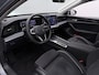 Volkswagen Passat Variant 1.5 eHybrid Elegance Business | ACC | Camera | Zwenk. Trekhaak | Navi | Stoel/Stuurverwarming | Sideassist |
