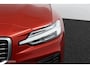 Volvo V60 2.0 T8 Twin Engine AWD R-Design |Head Up | Adaptive Cruise | Keyless | Camera | BLISS | Verwarmbare voorstoelen | Trekhaak | Dealer onderhouden