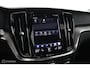 Volvo V60 2.0 T8 Twin Engine AWD R-Design |Head Up | Adaptive Cruise | Keyless | Camera | BLISS | Verwarmbare voorstoelen | Trekhaak | Dealer onderhouden