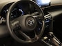 Toyota Yaris Cross 1.5 Hybrid Spicy Edition - DODEHOEK DETECTIE - PARKEERSENSOREN VOOR/ ACHTER - DRAADLOZE TELEFOONLADER - NAVIGATIE - TWON TONE LAK - 4 SEIZOENENBANDEN VREDESTEIN - KEYLESS ENTRY/ START - STOELVERWARMING - STUURVERWARMING - VOORRUITVERWARMING BIJ RUITENWISSERS