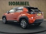 Toyota Yaris Cross 1.5 Hybrid Spicy Edition - DODEHOEK DETECTIE - PARKEERSENSOREN VOOR/ ACHTER - DRAADLOZE TELEFOONLADER - NAVIGATIE - TWON TONE LAK - 4 SEIZOENENBANDEN VREDESTEIN - KEYLESS ENTRY/ START - STOELVERWARMING - STUURVERWARMING - VOORRUITVERWARMING BIJ RUITENWISSERS