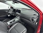 Hyundai Kona Electric EV Premium 64 kWh | Camera | SOH 96% | Warmtepomp | Navi & Carplay/Android | Clima | Stoelverkoeling & Stoel stuur verwarming |