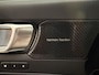 Volvo XC40 1.5 | R-Design |black on black|H & K