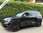 Volvo XC40 1.5 | R-Design |black on black|H & K