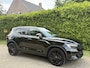 Volvo XC40 1.5 | R-Design |black on black|H & K