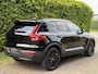 Volvo XC40 1.5 | R-Design |black on black|H & K