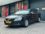 Volvo V70 2.0T Kinetic|Atomaat|Airco Climate|Dealer Onderhouden| NAP|APK|Trekhaak|BOVAG Erkend