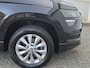 Skoda Karoq 1.5 TSI ACT Business Edition / Wegklapbare Trekhaak / Dealer Onderhouden / Carplay / Android Auto / Sensoren Achter / Cruise Control /