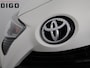 Toyota Aygo 1.0 VVT-i X-Play + Coral Red Pack | Apple Carplay & AndroidAUTO | 1e eigenaar | Dealer Onderhouden | Airco | Privacy Glass |