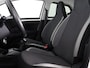 Toyota Aygo 1.0 VVT-i X-Play + Coral Red Pack | Apple Carplay & AndroidAUTO | 1e eigenaar | Dealer Onderhouden | Airco | Privacy Glass |