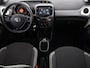 Toyota Aygo 1.0 VVT-i X-Play + Coral Red Pack | Apple Carplay & AndroidAUTO | 1e eigenaar | Dealer Onderhouden | Airco | Privacy Glass |